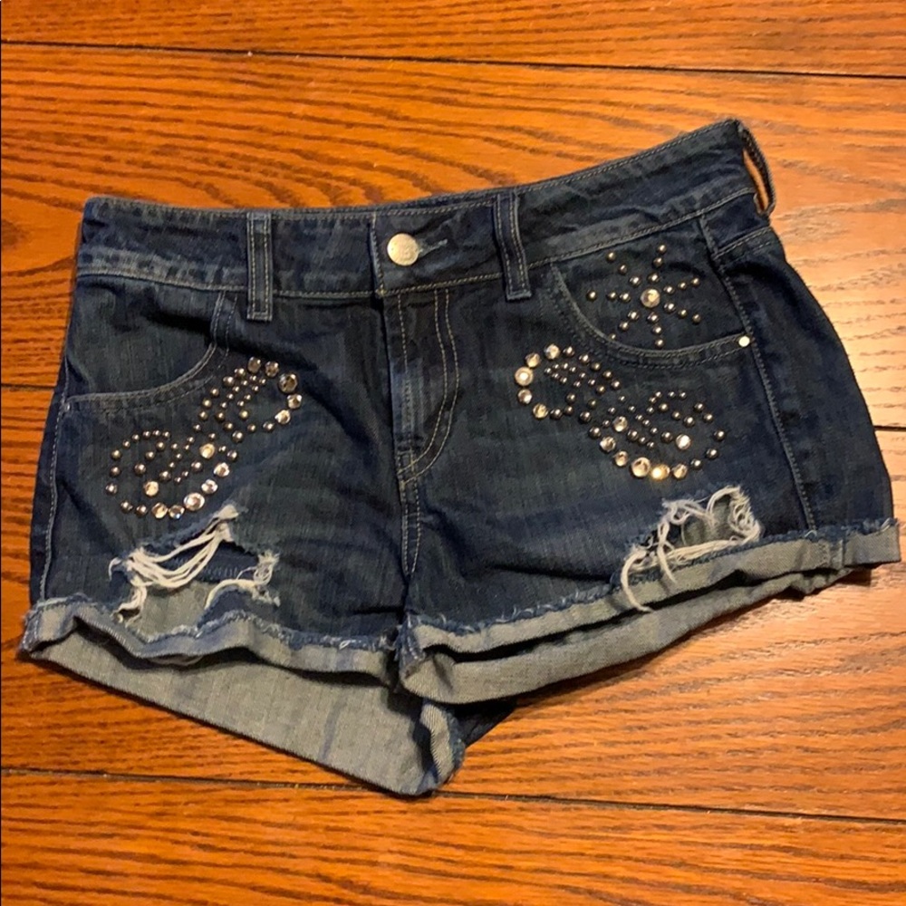 Super Cute Guess shorts in Excellent Condition!